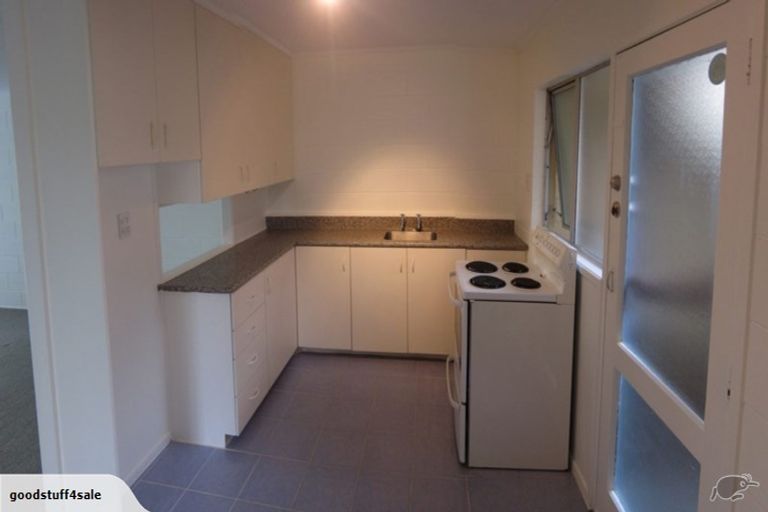 Photo of property in 6/38 Edmonton Road, Henderson, Auckland, 0612