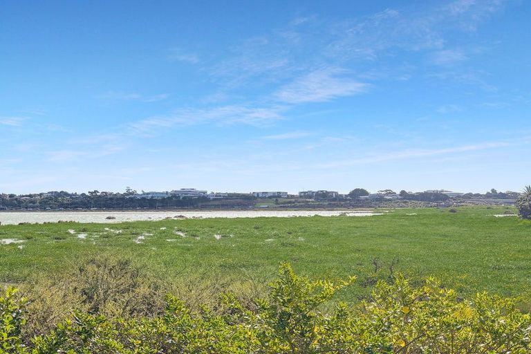 Photo of property in 1f Herbert Street, Hauraki, Auckland, 0622