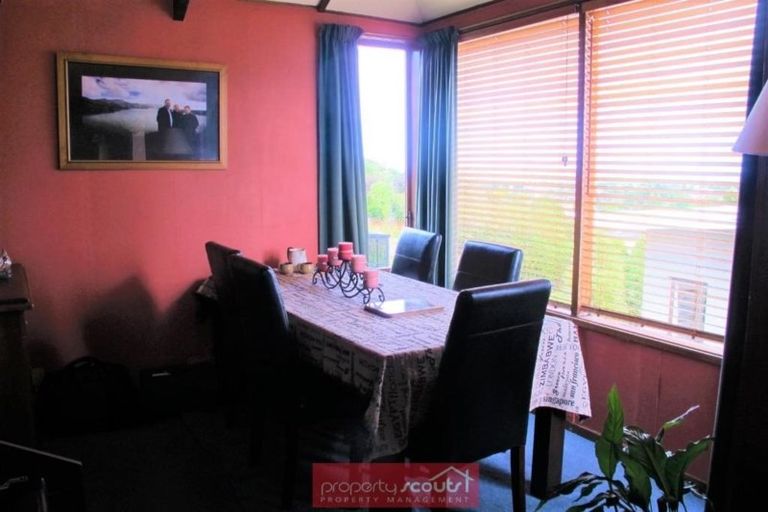 Photo of property in 122 Larnach Road, Vauxhall, Dunedin, 9013
