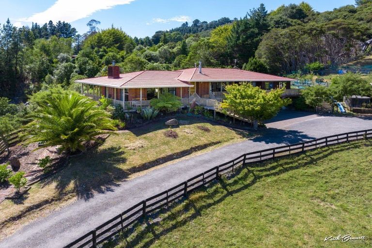 Photo of property in 243 Katherine Mansfield Drive, Whitemans Valley, Upper Hutt, 5371