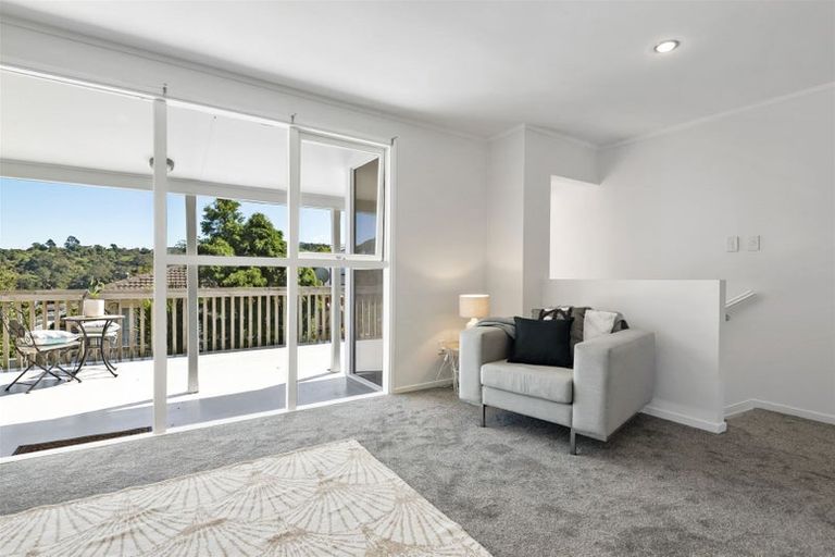 Photo of property in 7 Simon Ellice Drive, Bayview, Auckland, 0629