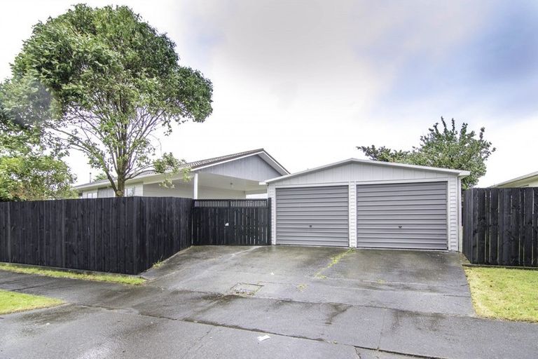 Photo of property in 33 Rhodes Drive, Kelvin Grove, Palmerston North, 4414