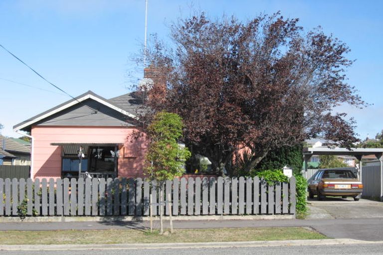 Photo of property in 16 Macdonald Street, Waimataitai, Timaru, 7910