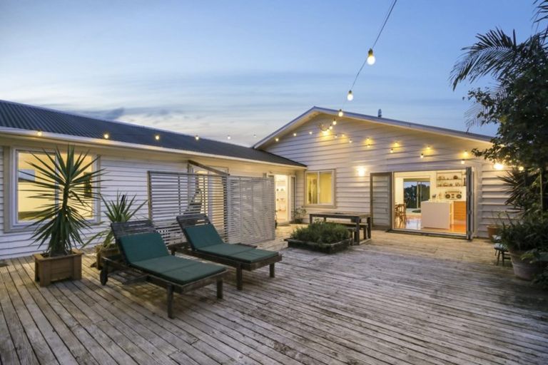 Photo of property in 95 Wallace Road, Mangere Bridge, Auckland, 2022