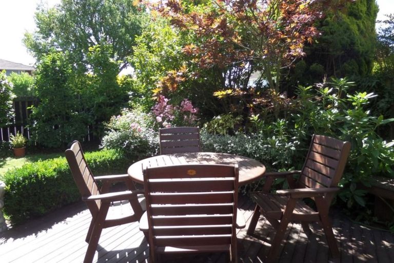 Photo of property in 1/35 Solway Avenue, Ilam, Christchurch, 8041