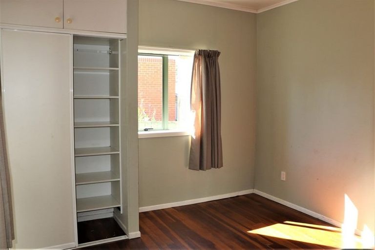 Photo of property in 9 Greers Road, Weymouth, Auckland, 2103