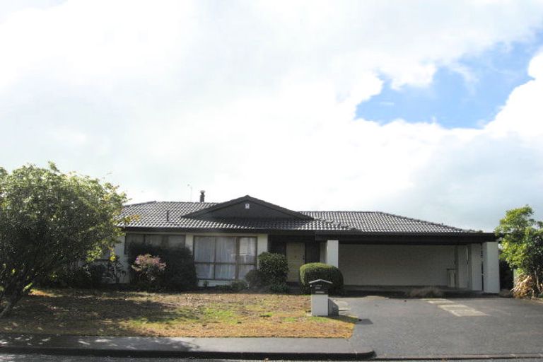 Photo of property in 15 Paisley Street, Mellons Bay, Auckland, 2014
