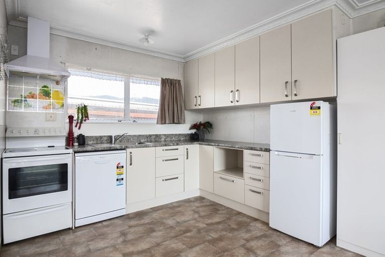 Photo of property in 2/7 Hereford Street, Stoke, Nelson, 7011