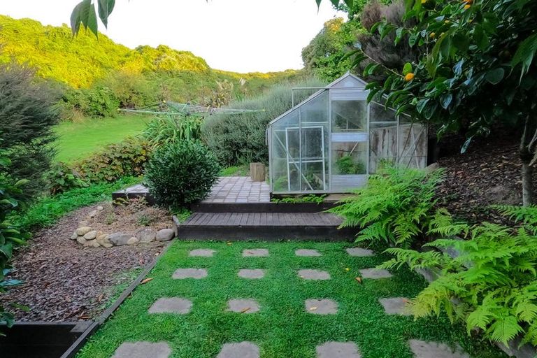 Photo of property in 37 Highview Drive, Wakatu, Nelson, 7011