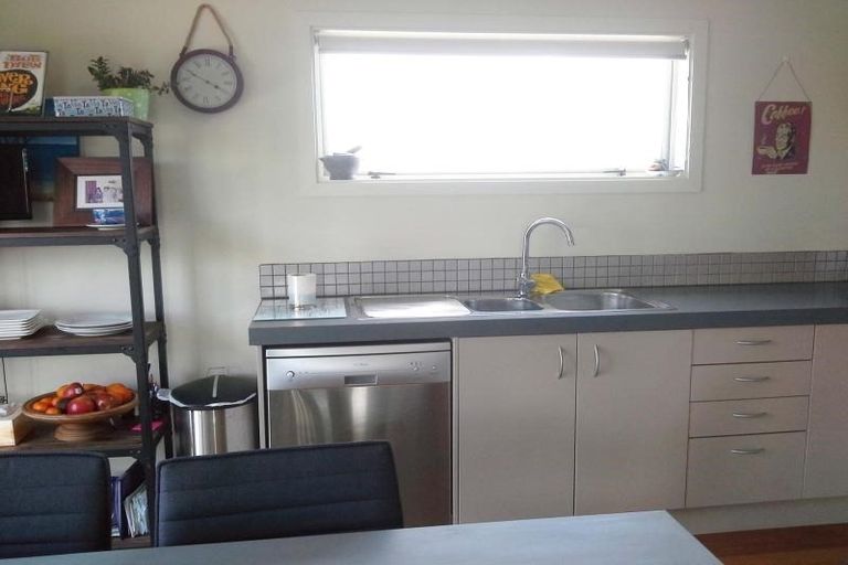 Photo of property in 7 Fernleigh Street, Ferndale, New Plymouth, 4310