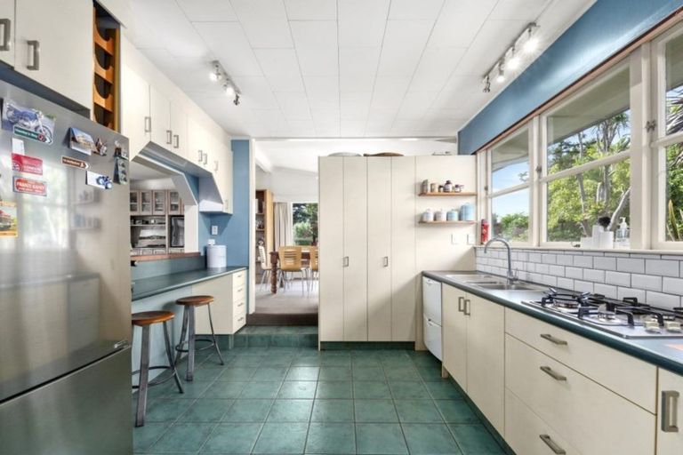 Photo of property in 111 Havelock Road, Havelock North, 4130