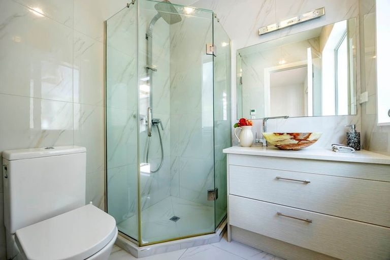 Photo of property in 6 Meadowvale Avenue, Forrest Hill, Auckland, 0620