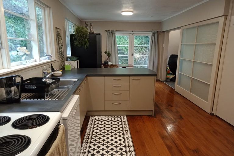 Photo of property in 8 Chester Road, Tawa, Wellington, 5028