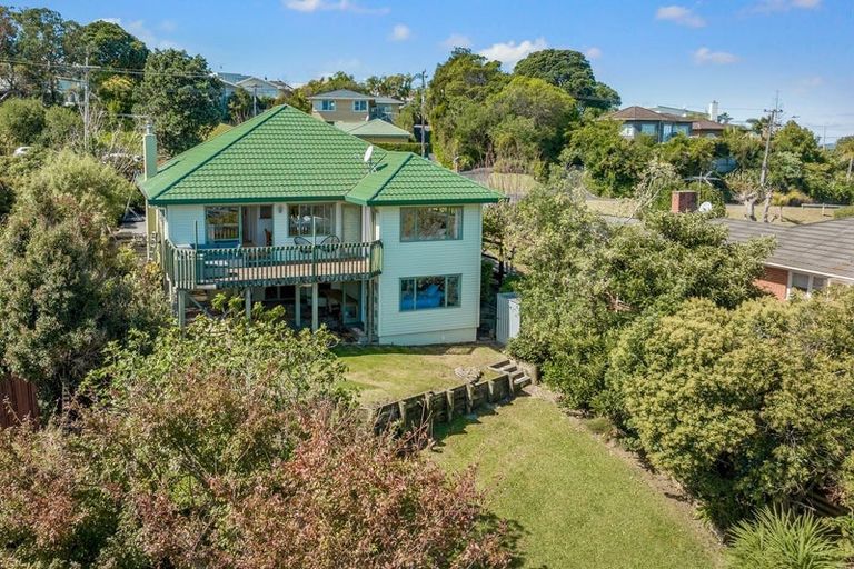 Photo of property in 528 Beach Road, Murrays Bay, Auckland, 0630