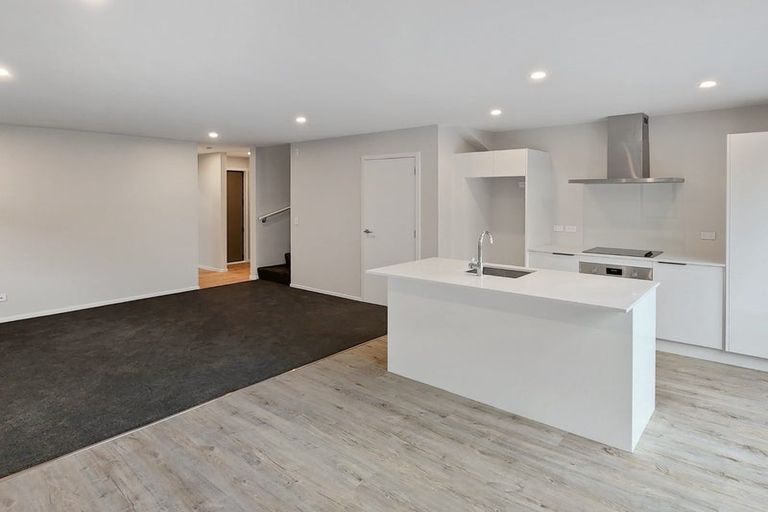 Photo of property in 5 Bathurst Street, Silverstream, Upper Hutt, 5019