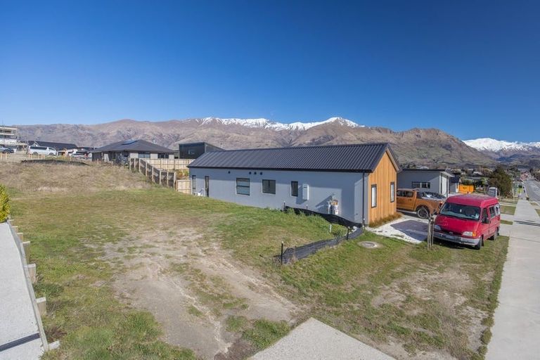 Photo of property in 211 Aubrey Road, Wanaka, 9305