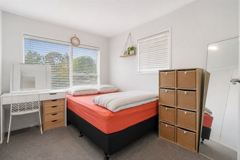 Photo of property in 44 Zita Maria Drive, Massey, Auckland, 0614