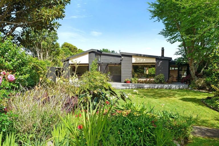 Photo of property in 173 Te Moana Road, Waikanae, 5036