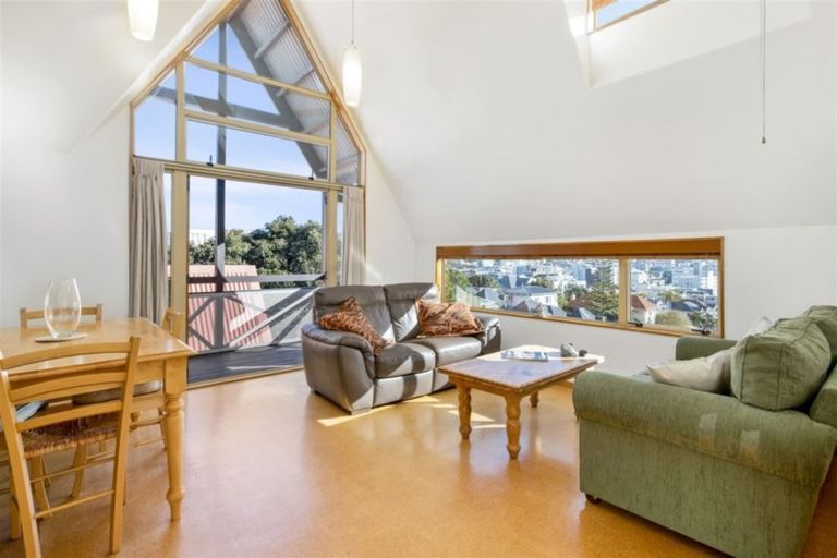 Photo of property in 83c Majoribanks Street, Mount Victoria, Wellington, 6011