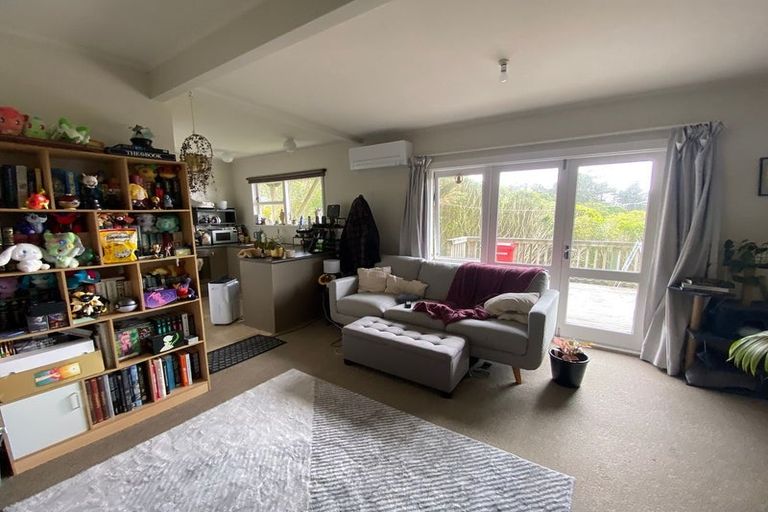 Photo of property in 1 Flint Way, Northland, Wellington, 6012