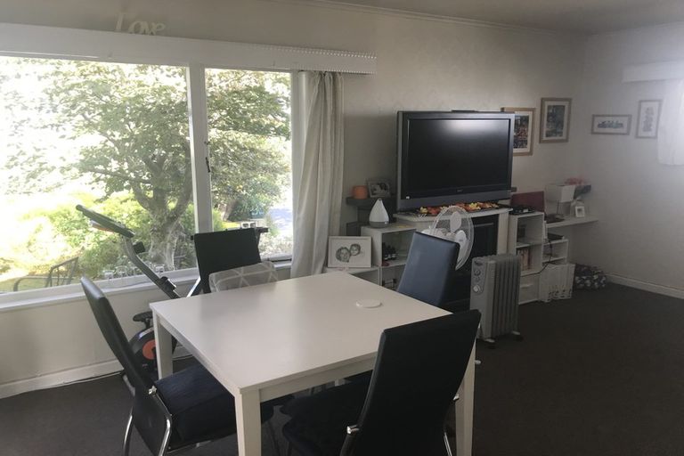 Photo of property in 9 Hauraki Crescent, Pinehill, Auckland, 0632