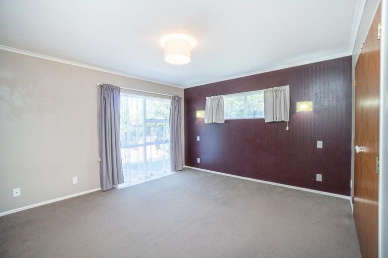 Photo of property in 120 John F Kennedy Drive, Milson, Palmerston North, 4414