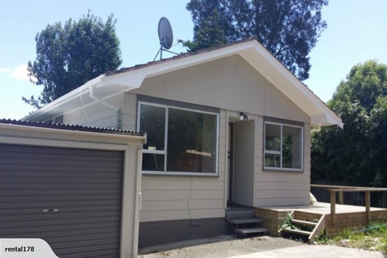 Photo of property in 2/20 Carter Place, Manurewa, Auckland, 2102