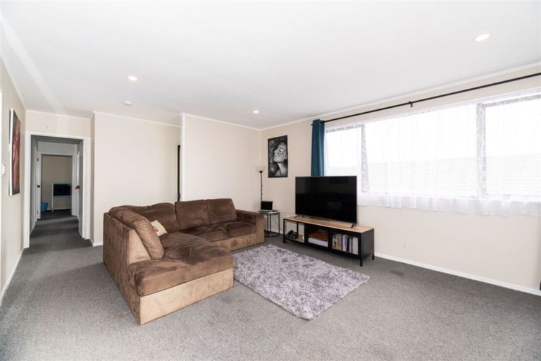 Photo of property in 33 Danube Lane, Glen Eden, Auckland, 0602