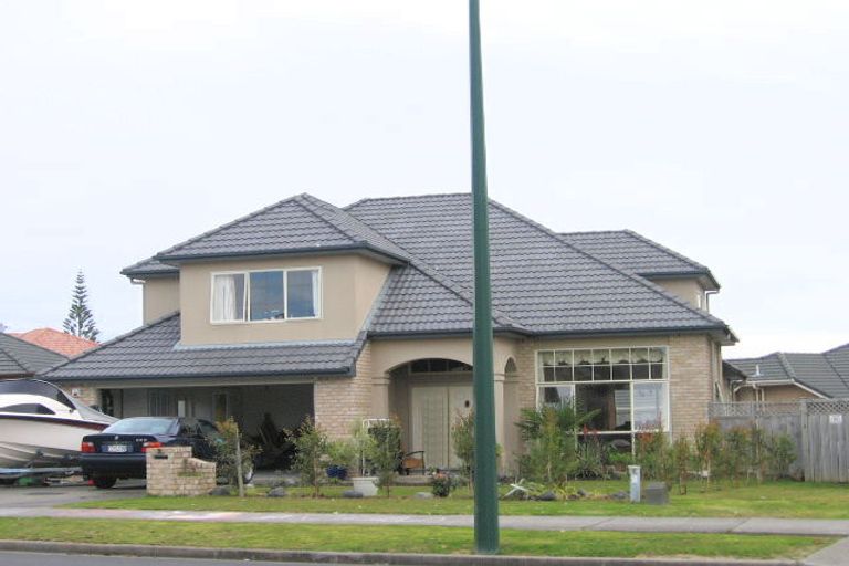 Photo of property in 9 Point View Link, East Tamaki Heights, Auckland, 2016