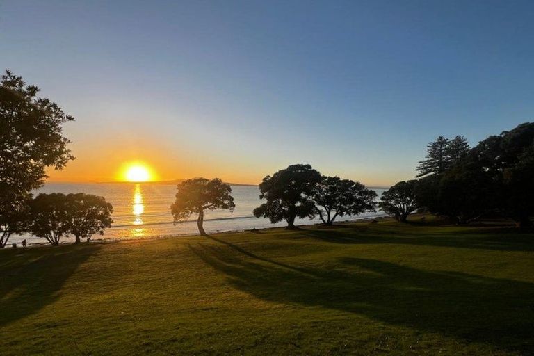 Photo of property in 1/10 Blomfield Spa, Takapuna, Auckland, 0622