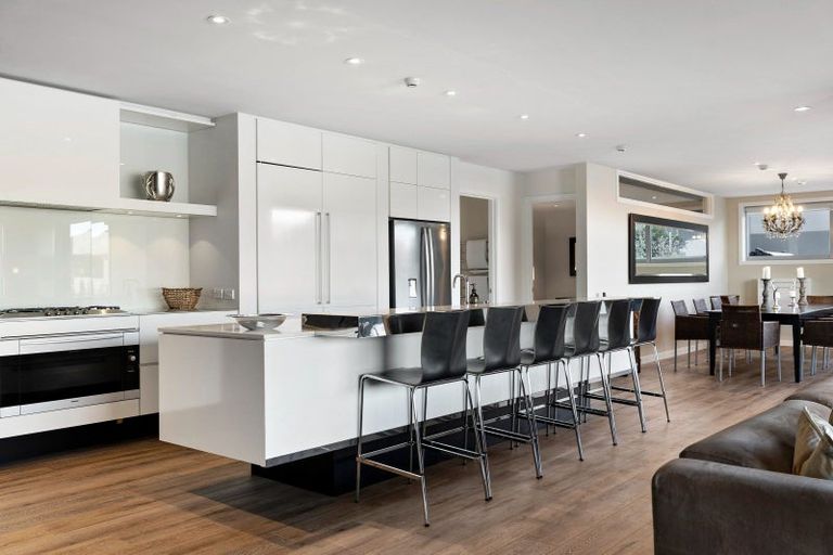 Photo of property in 6 Lordens Place, Fernhill, Queenstown, 9300