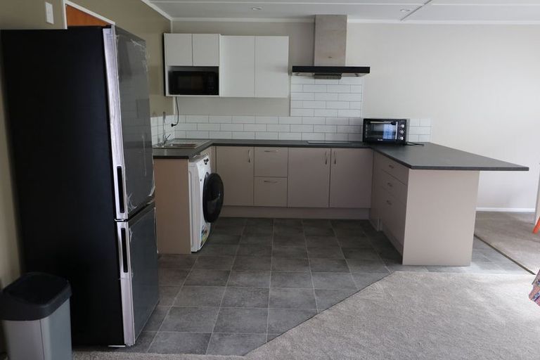 Photo of property in 69 Maplesden Drive, Clendon Park, Auckland, 2103