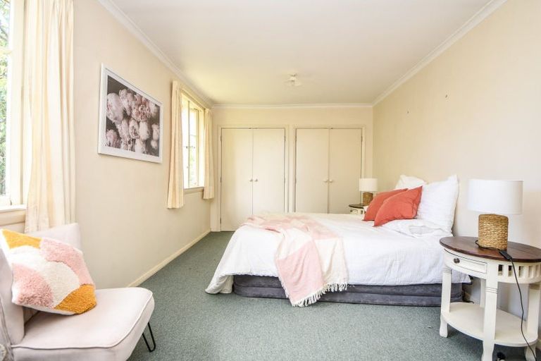 Photo of property in 22 Moreton Road, Carterton, 5713