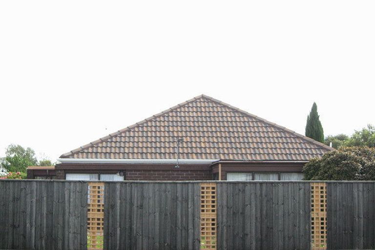 Photo of property in 15 Momorangi Crescent, Redwood, Christchurch, 8051