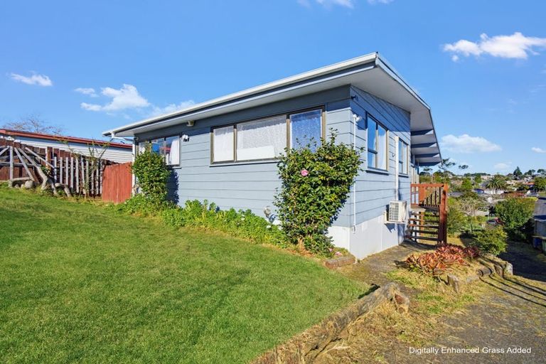 Photo of property in 6 Jenanne Place, Totara Vale, Auckland, 0629