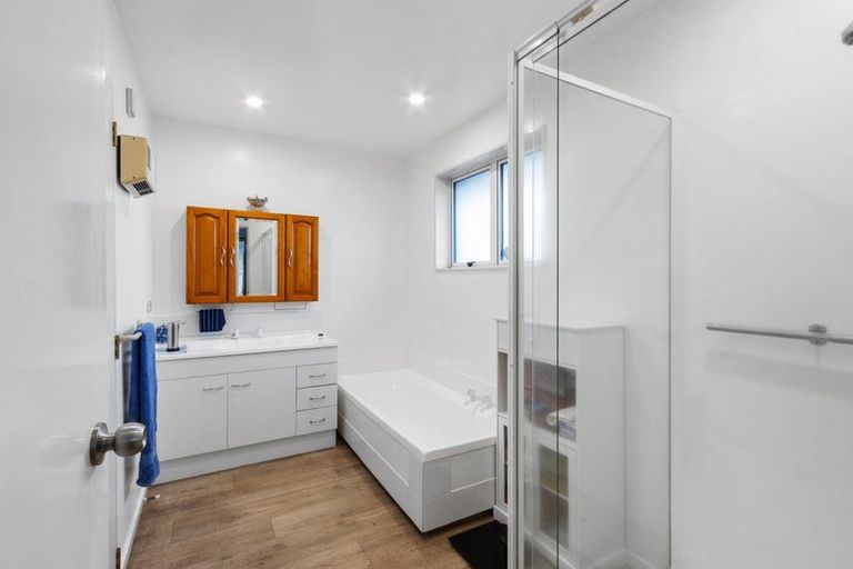 Photo of property in 292b Wainoni Road, Avondale, Christchurch, 8061