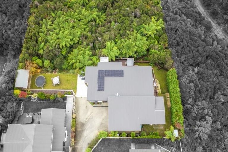 Photo of property in 29 Mcewen Crescent, Riverstone Terraces, Upper Hutt, 5018