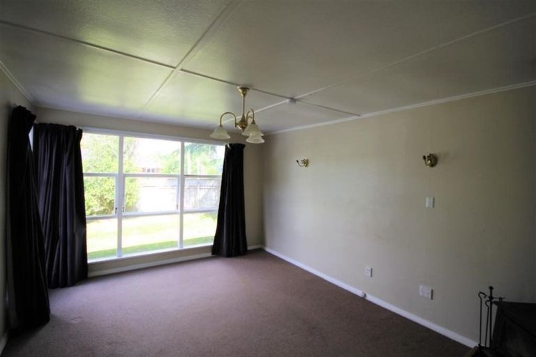 Photo of property in 5a Mangaroa Hill Road, Clouston Park, Upper Hutt, 5018