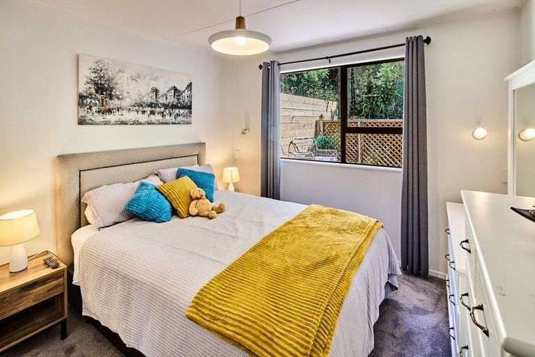 Photo of property in 27 Old Coach Road, Johnsonville, Wellington, 6037