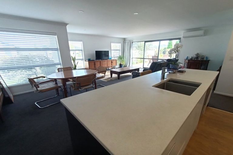 Photo of property in 32 Te Whenu Crescent, Marshland, Christchurch, 8083