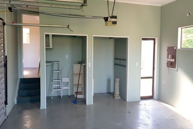 Photo of property in 17 Awanui Drive, Waikanae, 5036