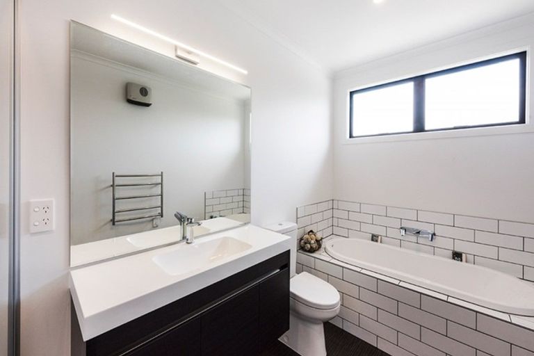 Photo of property in 53 Totara Terrace, Wanaka, 9305