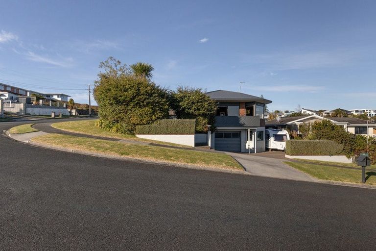 Photo of property in 1 Ruamoana Place, Omokoroa, 3114