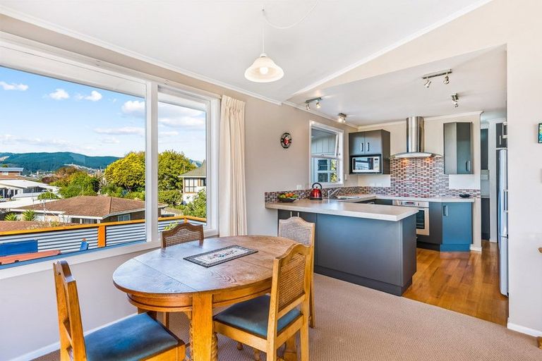 Photo of property in 18 Rua Road, Paraparaumu Beach, Paraparaumu, 5032