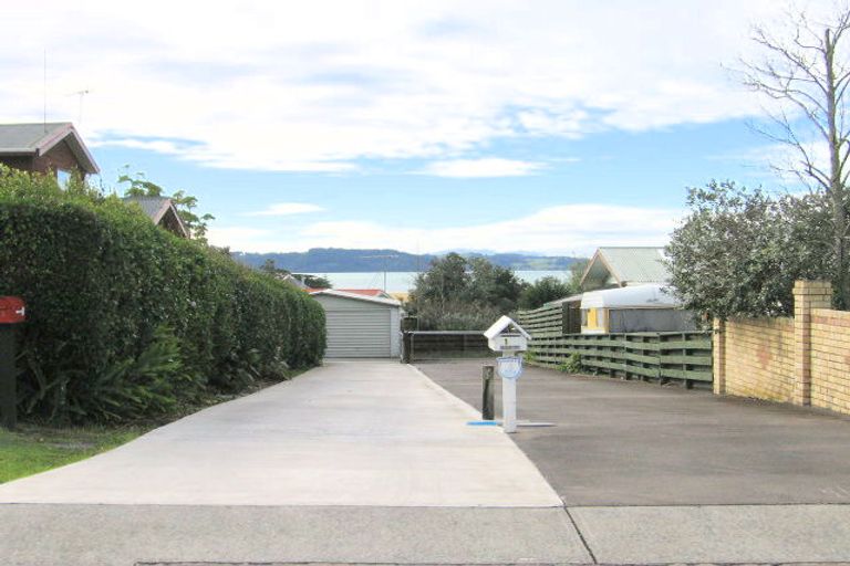 Photo of property in 10 Kawau View Road, Snells Beach, 0920
