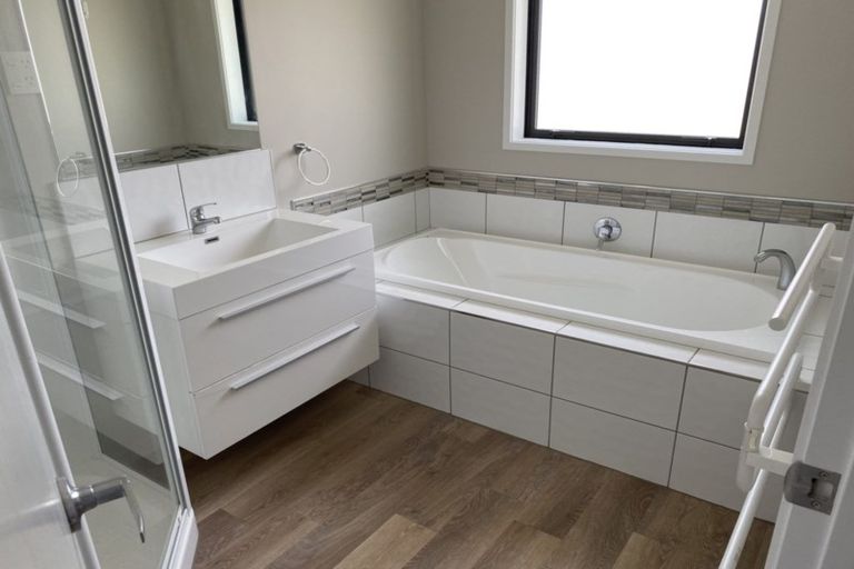 Photo of property in 6 Sylvester Crescent, Flagstaff, Hamilton, 3210