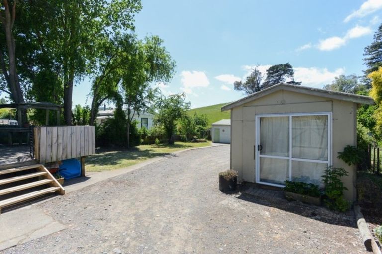Photo of property in 21 Great North Road, Waipawa, 4210