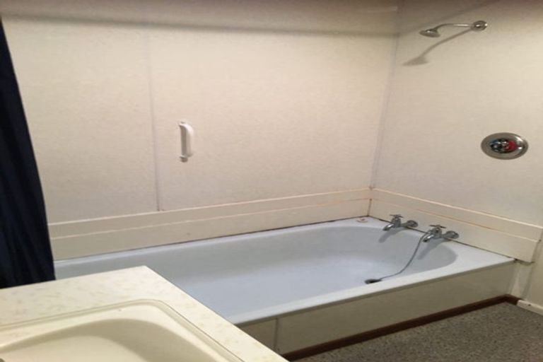 Photo of property in 20j Oxford Street, South Dunedin, Dunedin, 9012