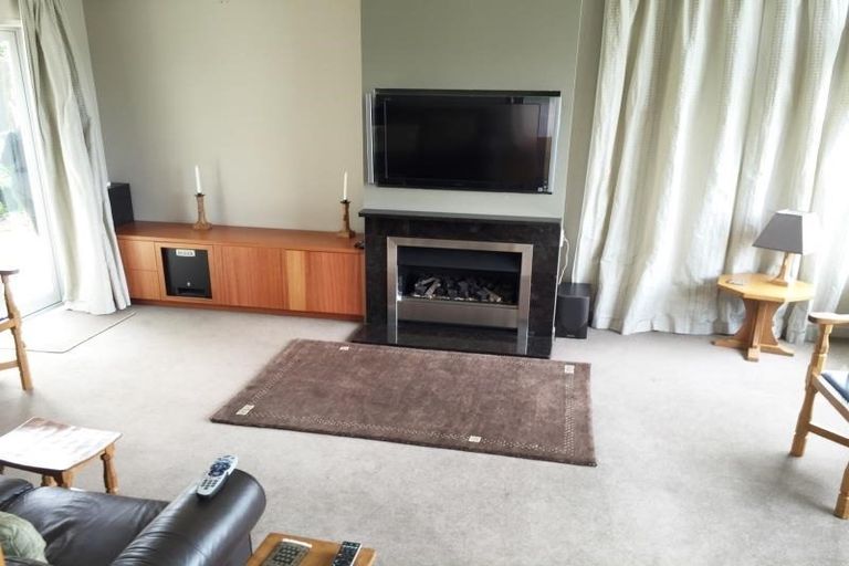 Photo of property in 47 Spinnaker Drive, Te Atatu Peninsula, Auckland, 0610