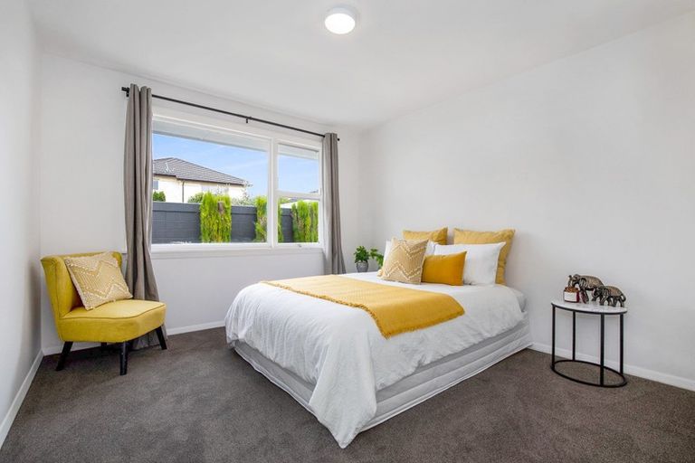 Photo of property in 2/111 Aikmans Road, Merivale, Christchurch, 8014